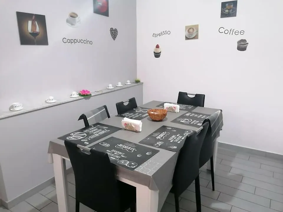 לינה וארוחת בוקר מונריאלה Casa Normanna איטליה